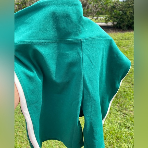 PINK VS 6” Soft Ultimate High Waist Biker Shorts In Dynasty Green Medium - Picture 8 of 12